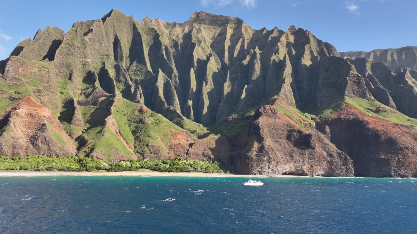Napali Coast Sunset Boat Tour and Dinner for 2