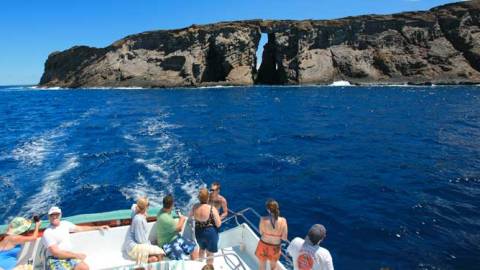 Boating on the Niihau coast
